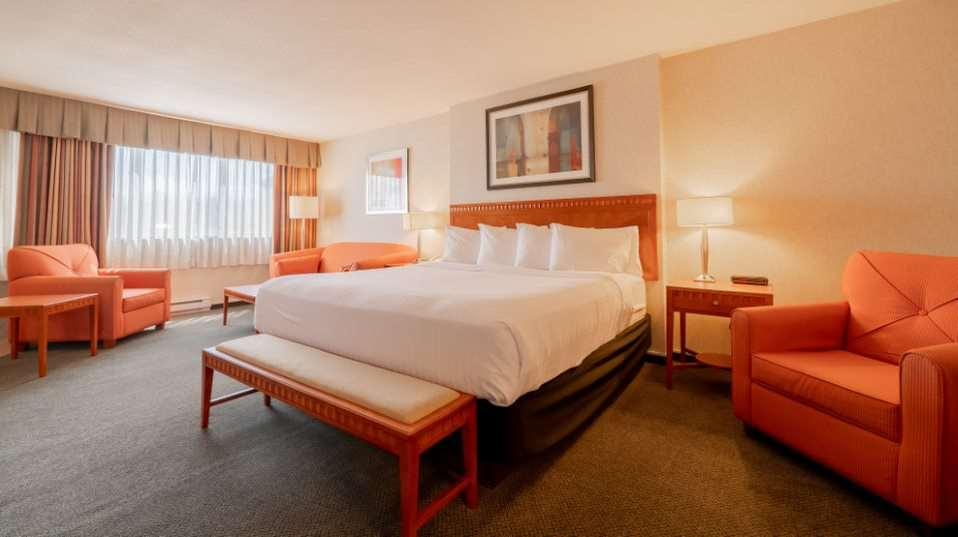 Hotel Kelowna & Conference Centre Phòng bức ảnh